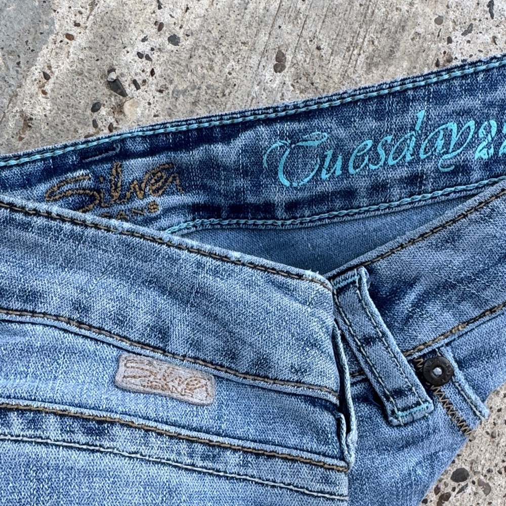 Silver Jeans Tuesday Flare in Medium Blue Wash